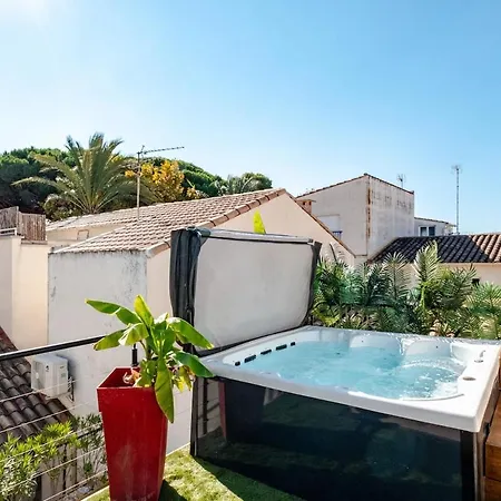 Le Tropical Nyaraló *